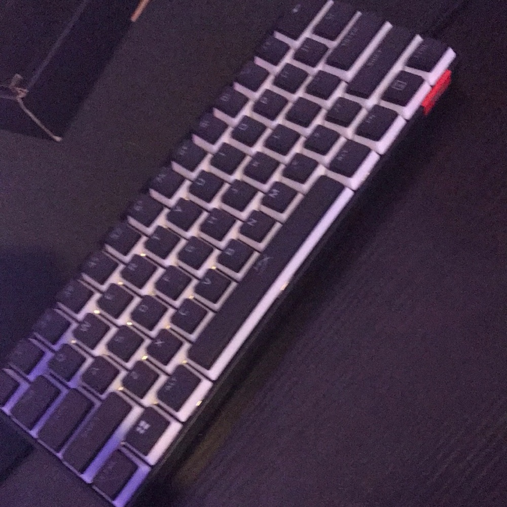 Keyboard With Hyperx KeyCaps